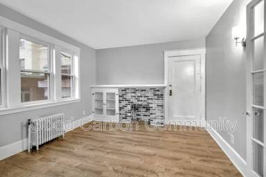 Main picture of 2803 Main St