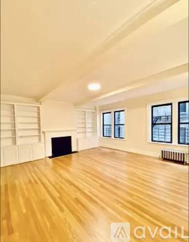 Main picture of 111 E 80th St