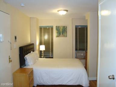 Main picture of 1 E 60th St