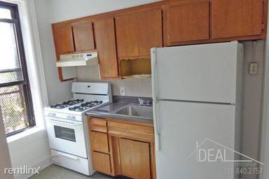 Main picture of 384 Parkside Ave