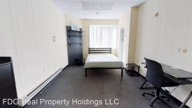 Main picture of 25 E Clinton St