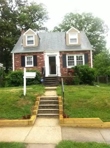 Main picture of 10505 Hayes Ave