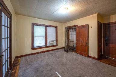Main picture of 405 W 5th St