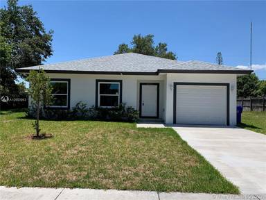 Main picture of 4604 SW 31st Dr