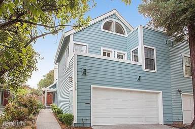 Main picture of 966 Nantucket Ct