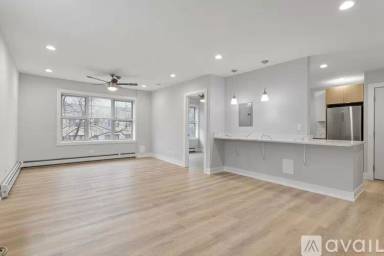 Main picture of 1301 W Estes Ave
