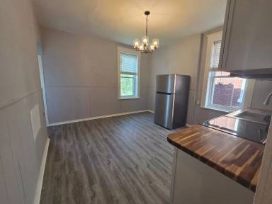 Main picture of 3453 Iowa Ave
