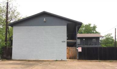 Main picture of 425 W Avenue C