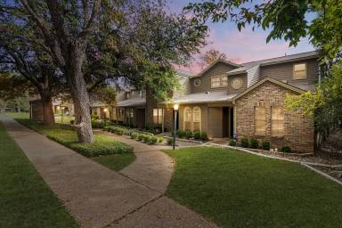 Main picture of 3601 Lawton Ave