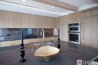 Main picture of 4310 Ocean Dr