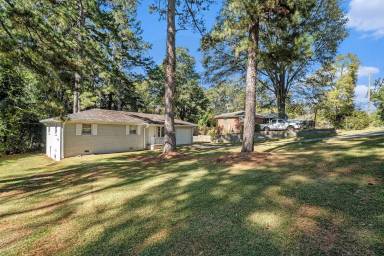 Main picture of 3866 Cedar Dr SW