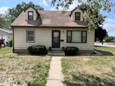 Main picture of 5739 James Ave N