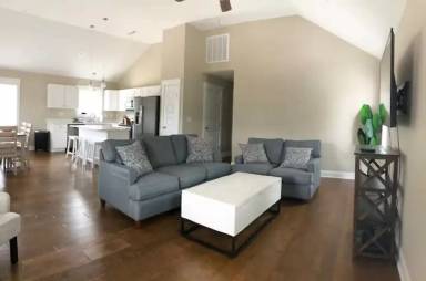 Main picture of 221 Gunas Dr