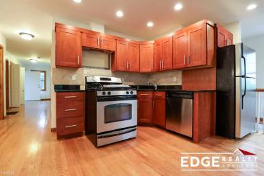 Main picture of 32 Arden St