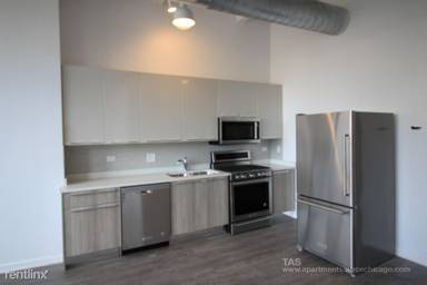 Main picture of 932 W Dakin St