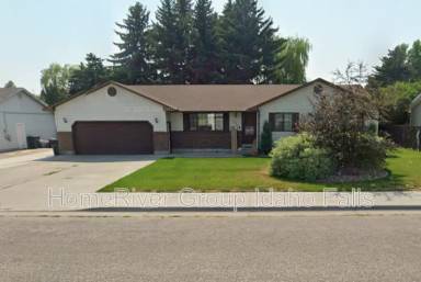 Main picture of 3382 Grove Ln