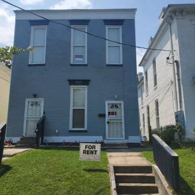 Main picture of 2124 W Jefferson St