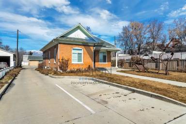 Main picture of 26 W 100 N