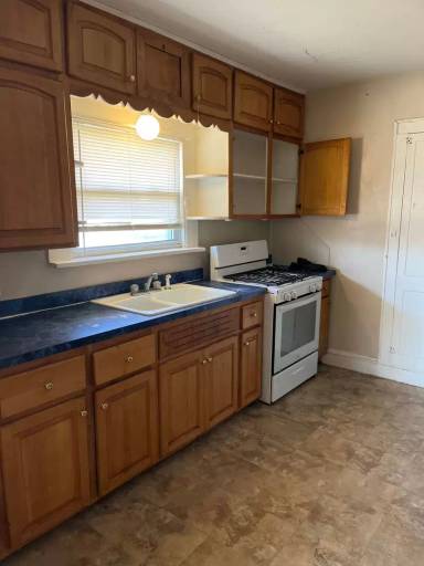 Main picture of 1005 Pardee Ave