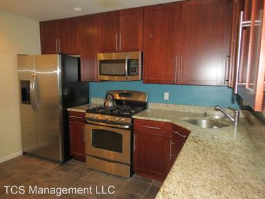 Main picture of 956 N Lawrence St