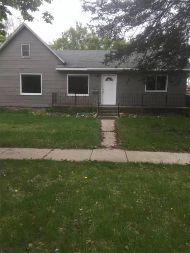 Main picture of 204 E State St