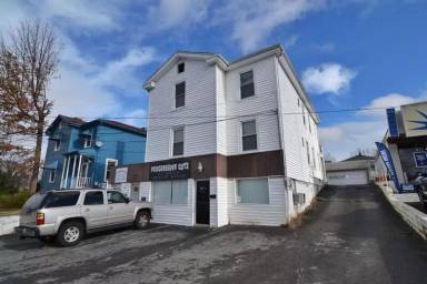 Main picture of 2908 Memorial Ave