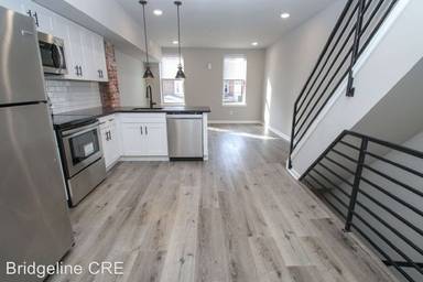 Main picture of 2833 W Oxford St