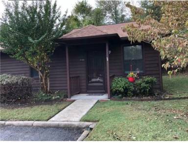Main picture of 3133 Rockingham Rd