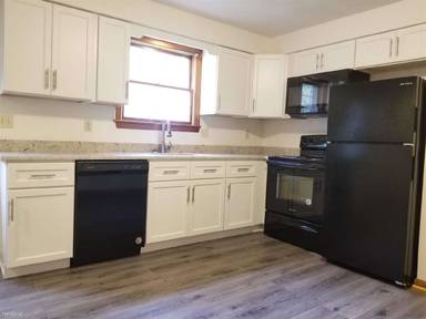 Main picture of 200 Kingston St
