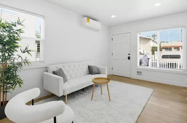 Main picture of 4845 Long Branch Ave
