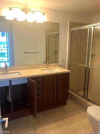 Main picture of Axis on Brickell