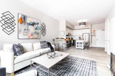 Main picture of 233 W Side Ave