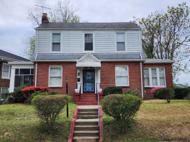 Main picture of 2602 Hawthorne Ave