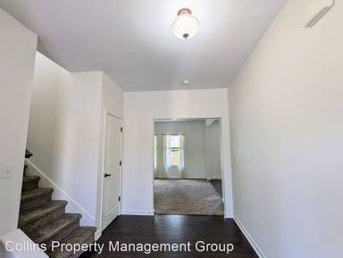 Main picture of 61 Kestrel Ct E
