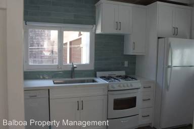 Main picture of 614 W Balboa Blvd