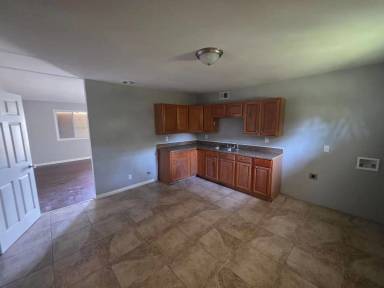 Main picture of 42 Saint Henry Dr