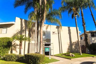 Main picture of 921 S Park Cir