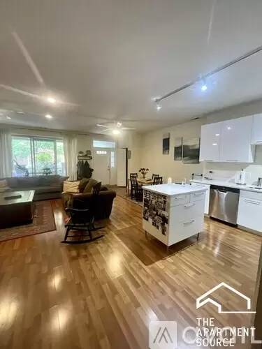 Main picture of 2504-16 North Willetts Court Apartments