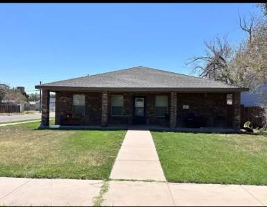 Main picture of 2801 1st Pl