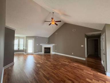 Main picture of 171 Trips Ct