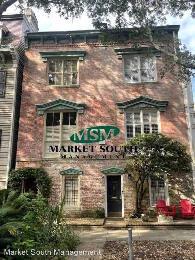 Main picture of 210 W Jones St