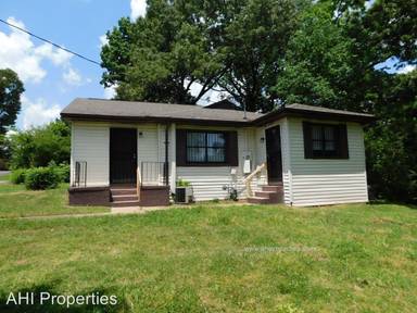 Main picture of 500 Newton Dr