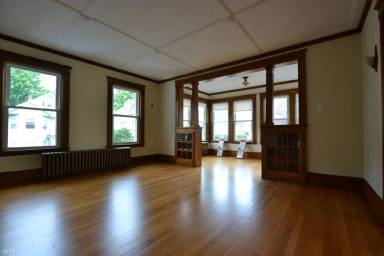 Main picture of 11 Bentley St