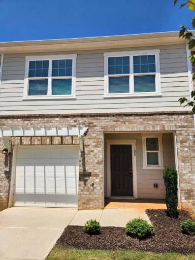 Main picture of 105 Swindon Dr