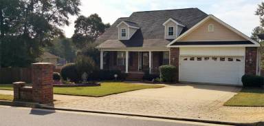Main picture of 402 Woods Edge Way