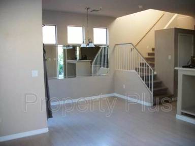 Main picture of 21817 N 40th Pl