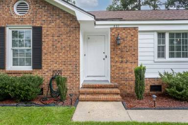 Main picture of 401 Southwick Dr