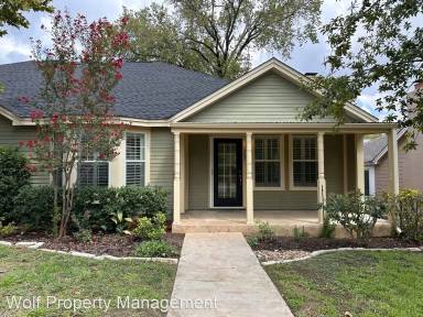 Main picture of 403 E 6th St