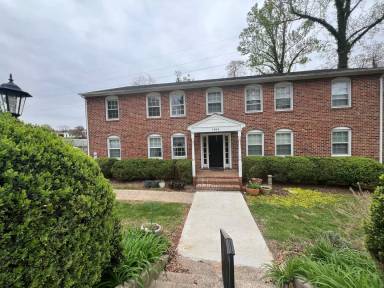 Main picture of 1904 Canterbury Ct