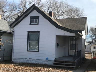 Main picture of 632 NE Emmett St